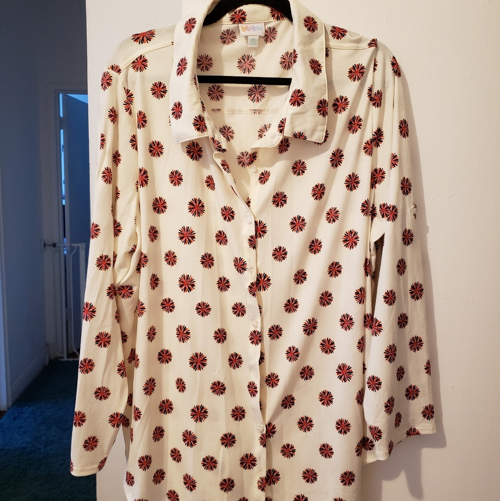 NWOT Lularoe Valentina button down top